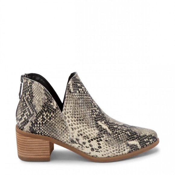 Blondo Shoes - NEW Blondo Women Esmee Waterproof Cream Snakeskin Embossed Cutout Ankle Dress